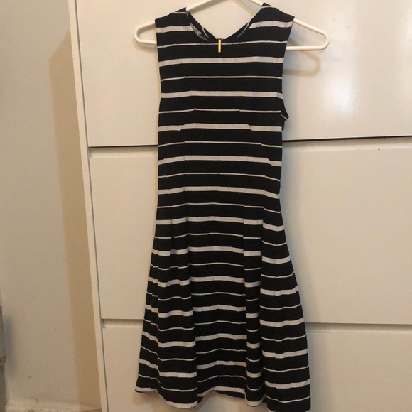 Pimkie Paris by ASOS Small dress - Picture 3 of 5